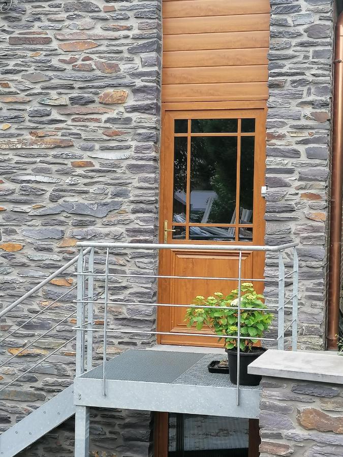 L'Atelier d'Arthur - Gîte chaleureux avec jacuzzi. Tenneville Extérieur photo